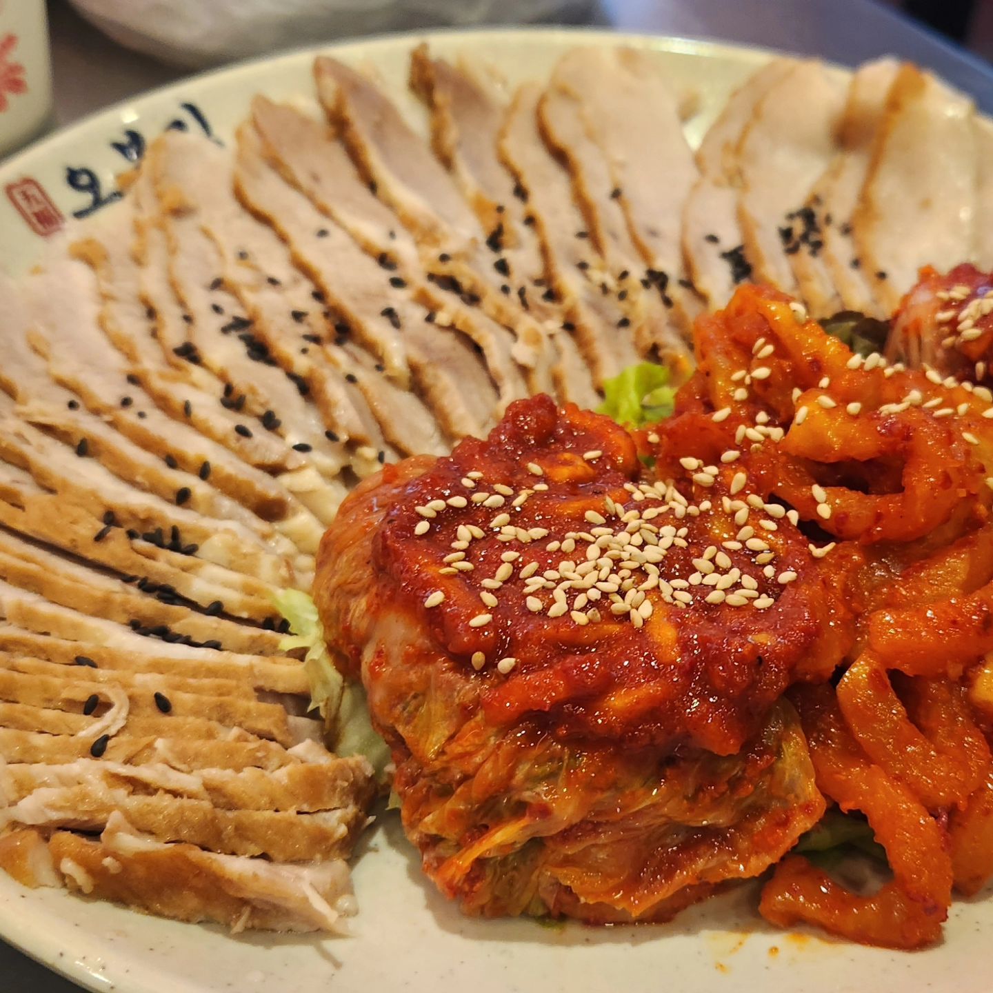 금요일..친구생일이라 간만에 구래동나들이..
1차 2차 3차까지 갔는데 3차사진은 없네 ㅋㅋ
그래도 살아서 돌아왔네..

#김포맛집 #구래동맛집 #오봉집 #오봉스페셜 #모토이시
#6품모듬세트 #호루몬순두부찌개 #JMT #먹스타그램 
#맞좋아요 #맛스타그램 #지구별외계인 #인친 #선팔
#언팔 #선팔하면맞팔 #언팔체크함