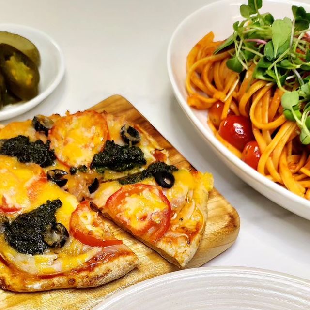 슬이네🍚🥢🍺 on Instagram: "#제품제공 #쿡루트 집에서 만드는 #피자#🍕#파스타#🍝 냉동피자 맛있는거 찾다가 없어서 집에서 피자 만들어 먹어 봤는데 생각보다 너~무 맛있더라구요! 내가