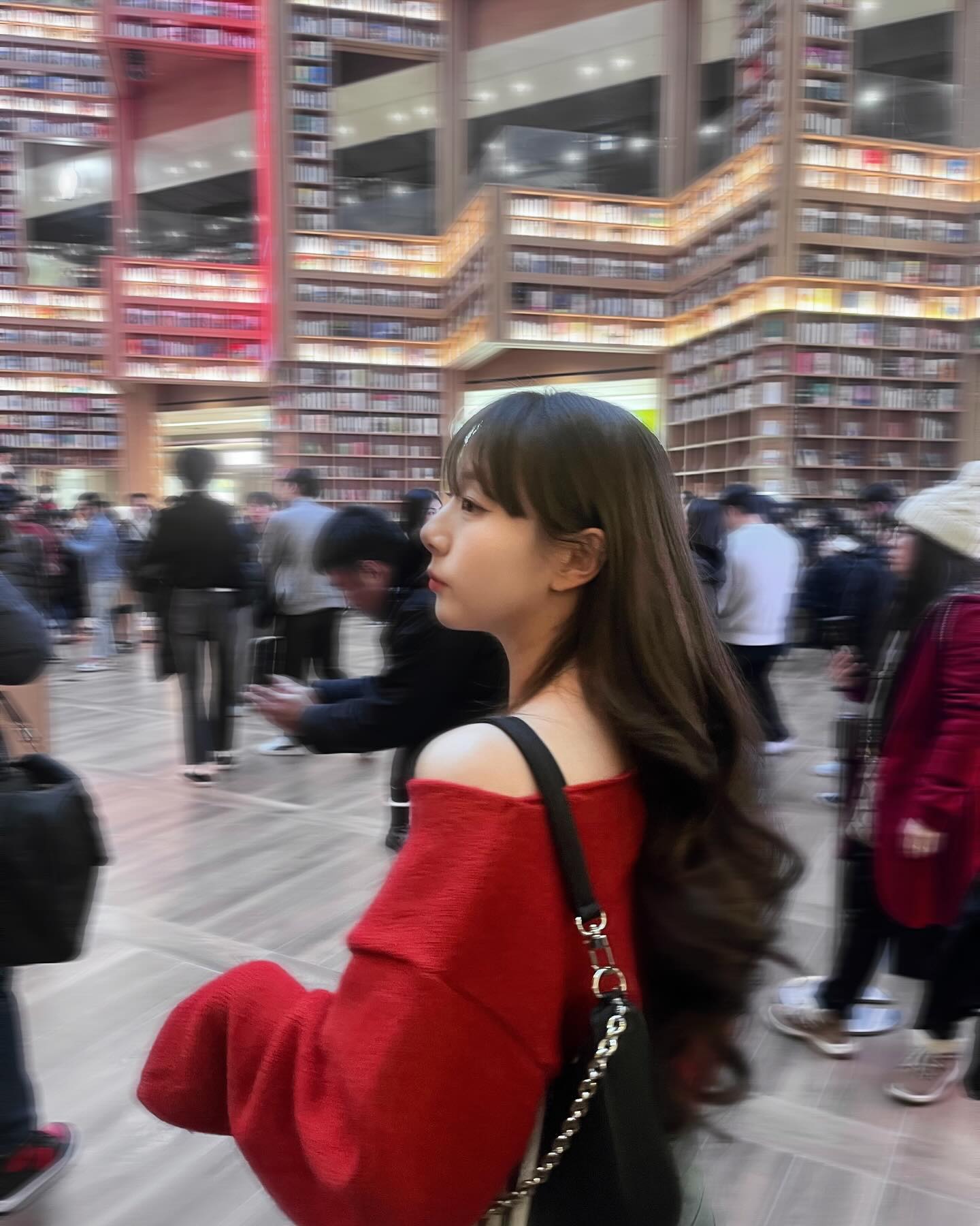 다들 연휴 잘 보내셨나요~?✨

긴 연휴였는데 이것저것 일이 많았어서 금방 지나갔네요!
할머니댁에서 식폭행 열심히 당하고 왔습니다🐷

이제 다시 열운해야겠네요💪🏻🔥
모두들 화이팅🫶🏻❤️