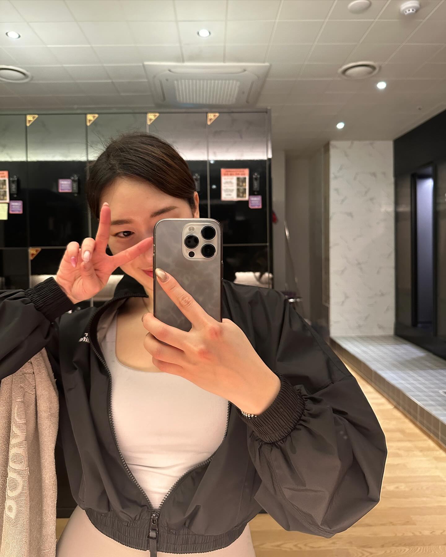 오늘은 운동 알려주다보니(내가 모라고)
시간 후루룩 가보림...
그래서 막판 유산소하는데 유산소도
40분을 채 못 채우고 끝나따...

낼 오전 수영 갈 수 있게찌...?