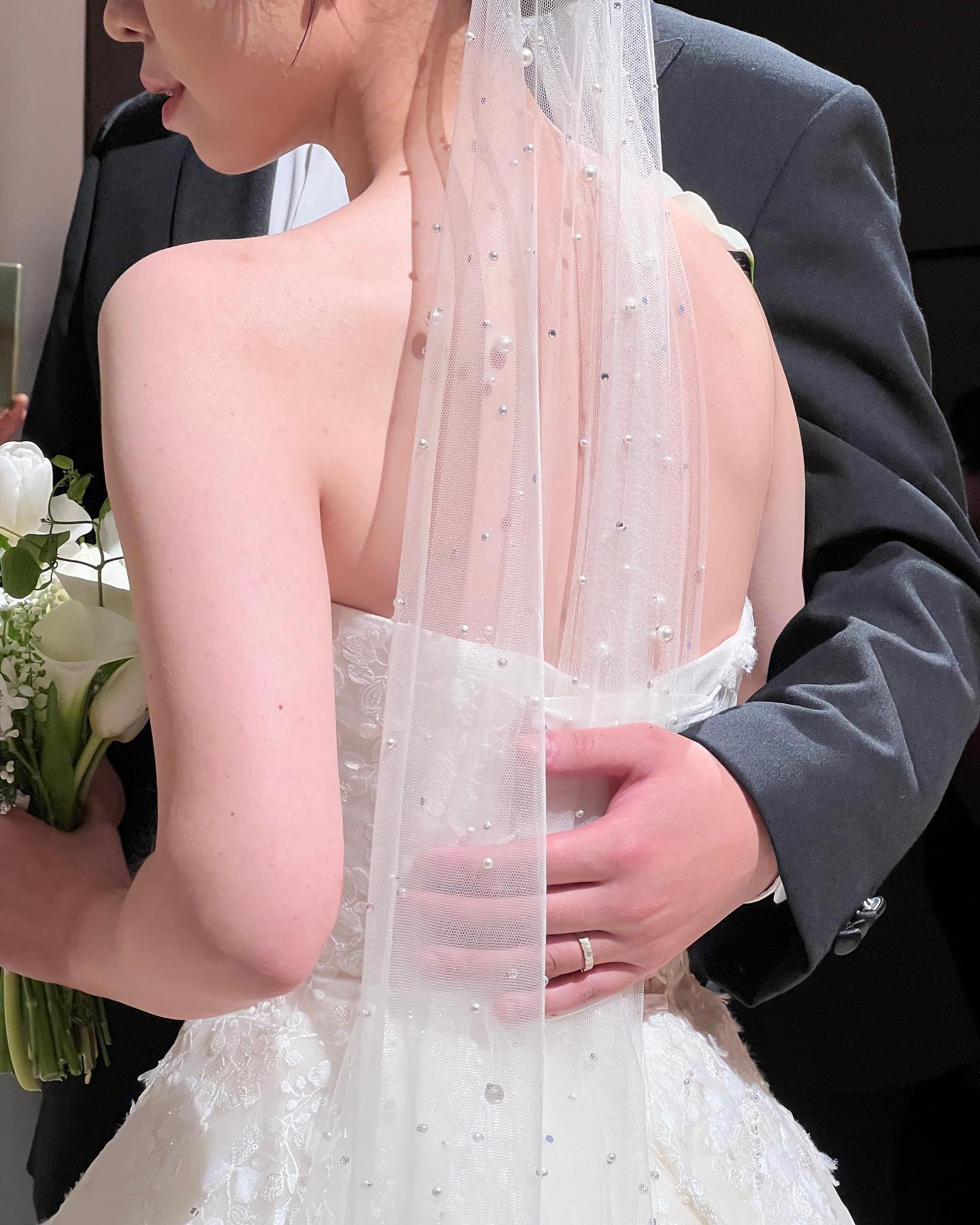 👰🏻‍♀️🌷✨
_
내가 본 다워니 중 제일 예쁜 다워니-♥
헤쳐모여 3번째 유부초밥이 된 걸 축하해 ✨
소망나라 다원겅듀님 지지고 볶고 햄 볶아 ͙ᐟ 
마구 볶아 꽃길 걷자🫶🏻
_
#10월의신부 #정민스냅 (2주 뒤 작업물 또 나올 예정 📸)