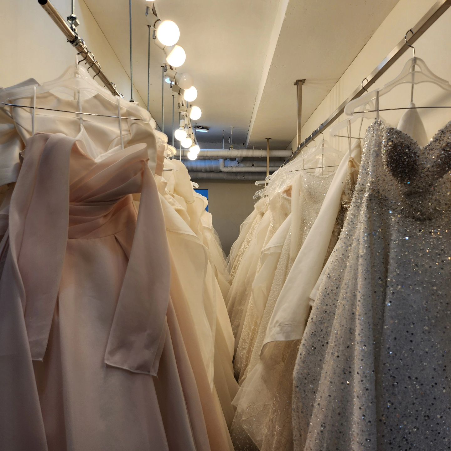 ❤️ 웨촬까지 한달도 안남았는데... 살은 안빠지네요ㅠ

🧡결혼준비는 direct.wedding 
💛비동행 플래너
💚다양한 제휴업체 할인혜택
💙수많은 결혼정보 공유
💜다이렉트결혼준비 최초가입시
  추천인 : 두머니
  입력하시면 현금처럼 사용가능한 
  3만포인트 적립됩니다
 (네이버카페 가입시 입력해야한 적용가능합니다)

#다이렉트 #다이렉트웨딩준비 #다이렉트결혼준비#웨딩스타그램 #다이렉트웨딩 #다이렉트환영 #웨딩 #결혼 #결혼준비