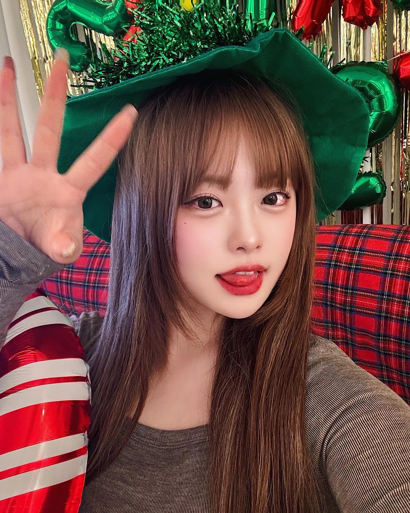 올해는 산타 말구 트리 🎄🎁
한달 멜크 잘보내따 !

#merrychristmas