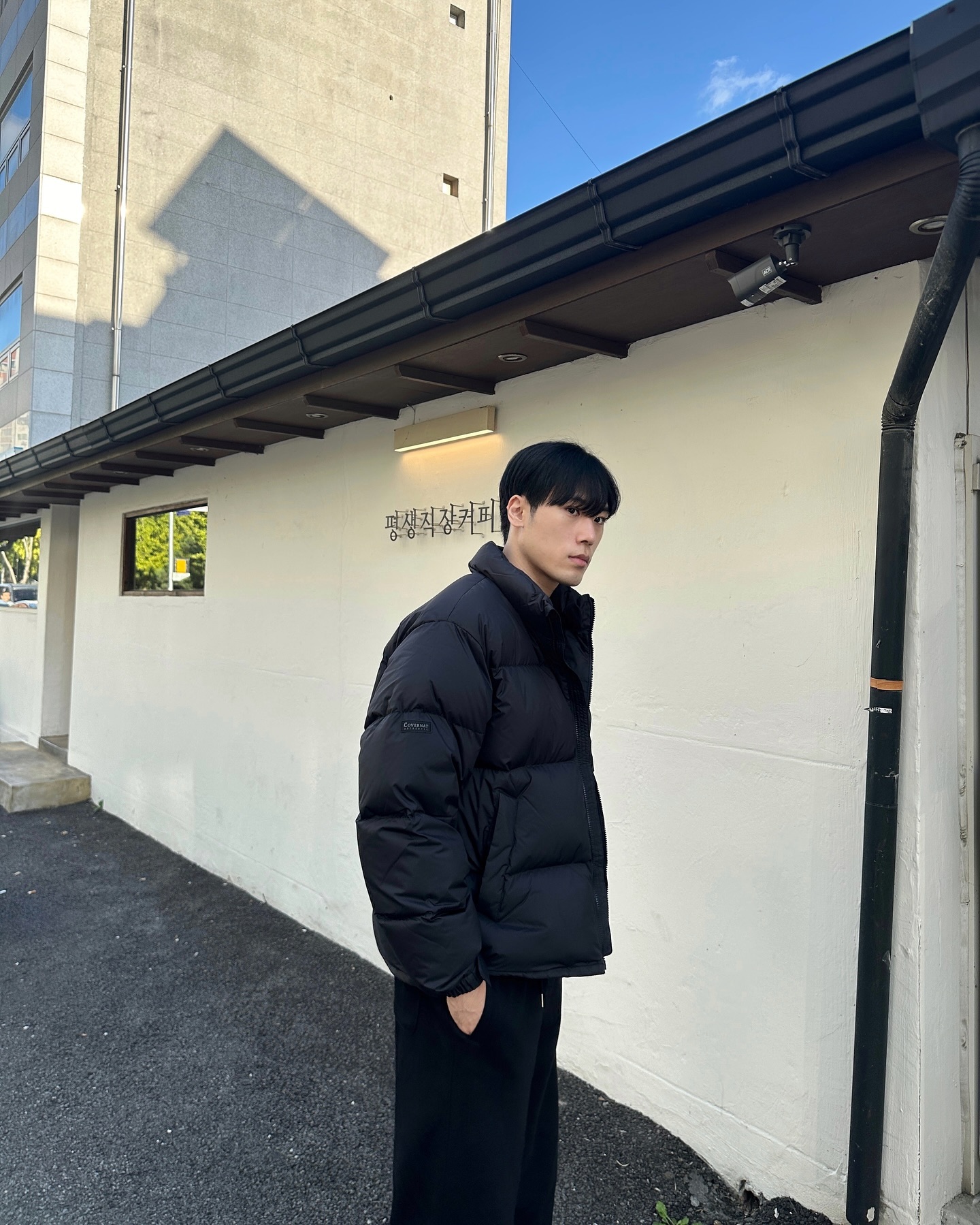 #광고 covernat_ 
지급 가을인가요 겨울인가요

'커버낫 오리진 숏 푸퍼‘
-  편하고 따뜻함을 모두 잡은 스타일리쉬한 커버낫패딩
-  5가지 다양한 색상과 사이즈로 남녀노소 입을 수 있는 패딩
-  데일리로 활용하기 좋은 겨울 필수 아우터

---
#커버낫 #COVERNAT #COVERNATCREW #씨빅 #CIVIC #커버낫패딩 #패딩