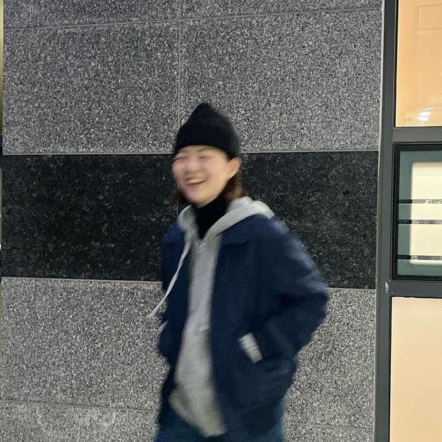 30대 그냥이 on Instagram: "#광고#gift @the.nukknukk @marun5_official 에서 니삭스를 보내주셔스 신어봤어유 쩨꼼 도둑같은딩 도둑아님 저는 치마 입는 날이 손에 꼽지만 자주 입으시는 분들은 딱이공