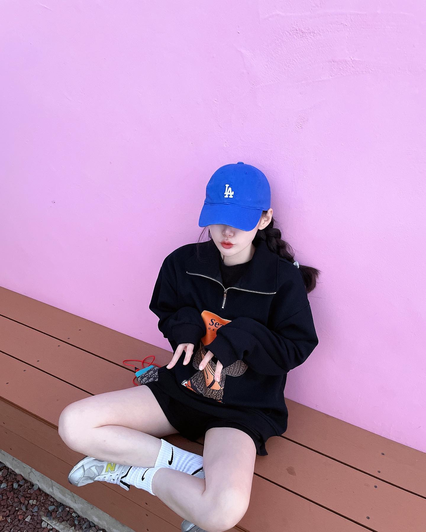 .
🩷🩵🖤🤍
#로우풀