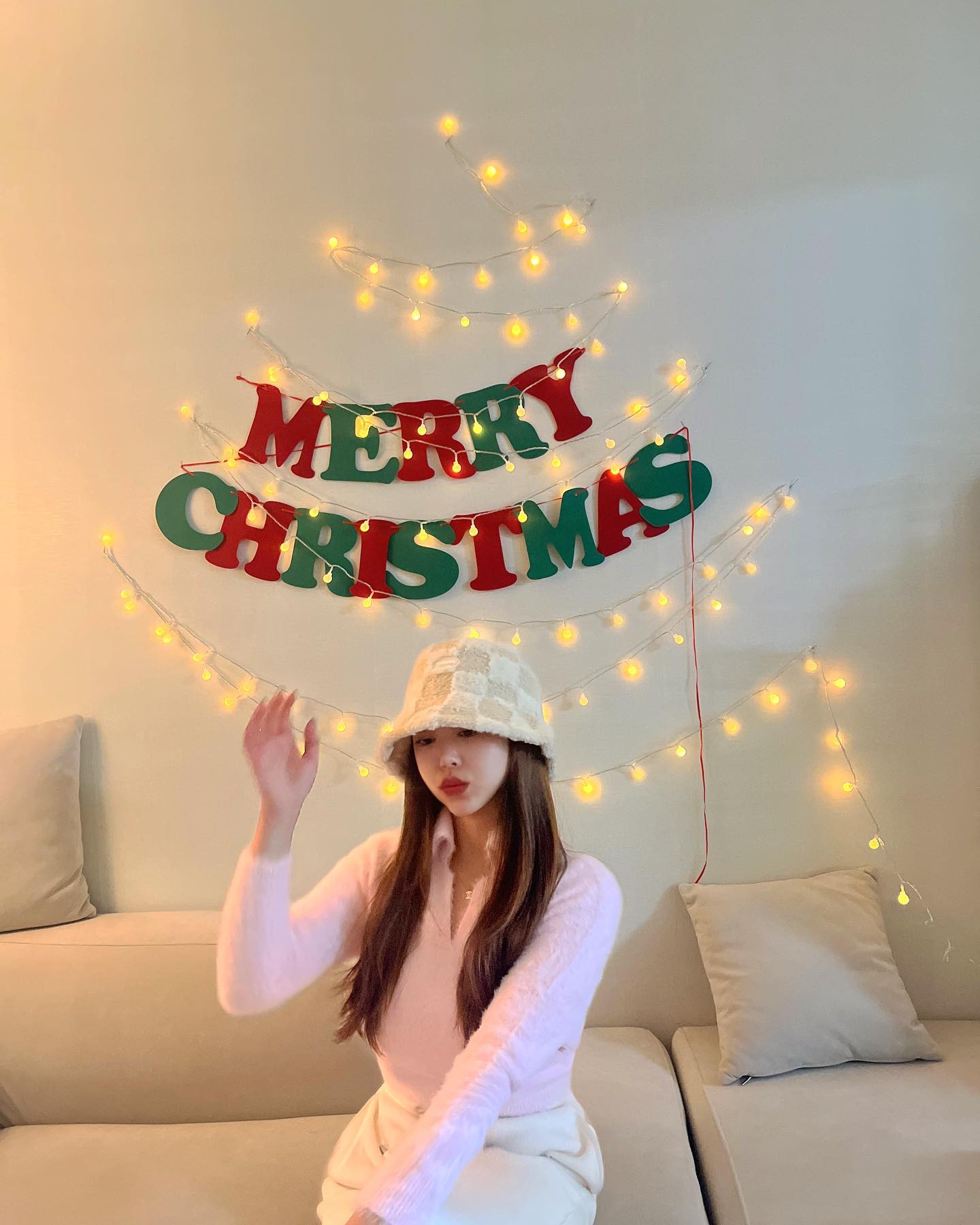 모두모두멜크🎄❤️ 
쌩얼이라 모자쓴거 마자유ㅎㅁㅎ
feat.공주들과🤍