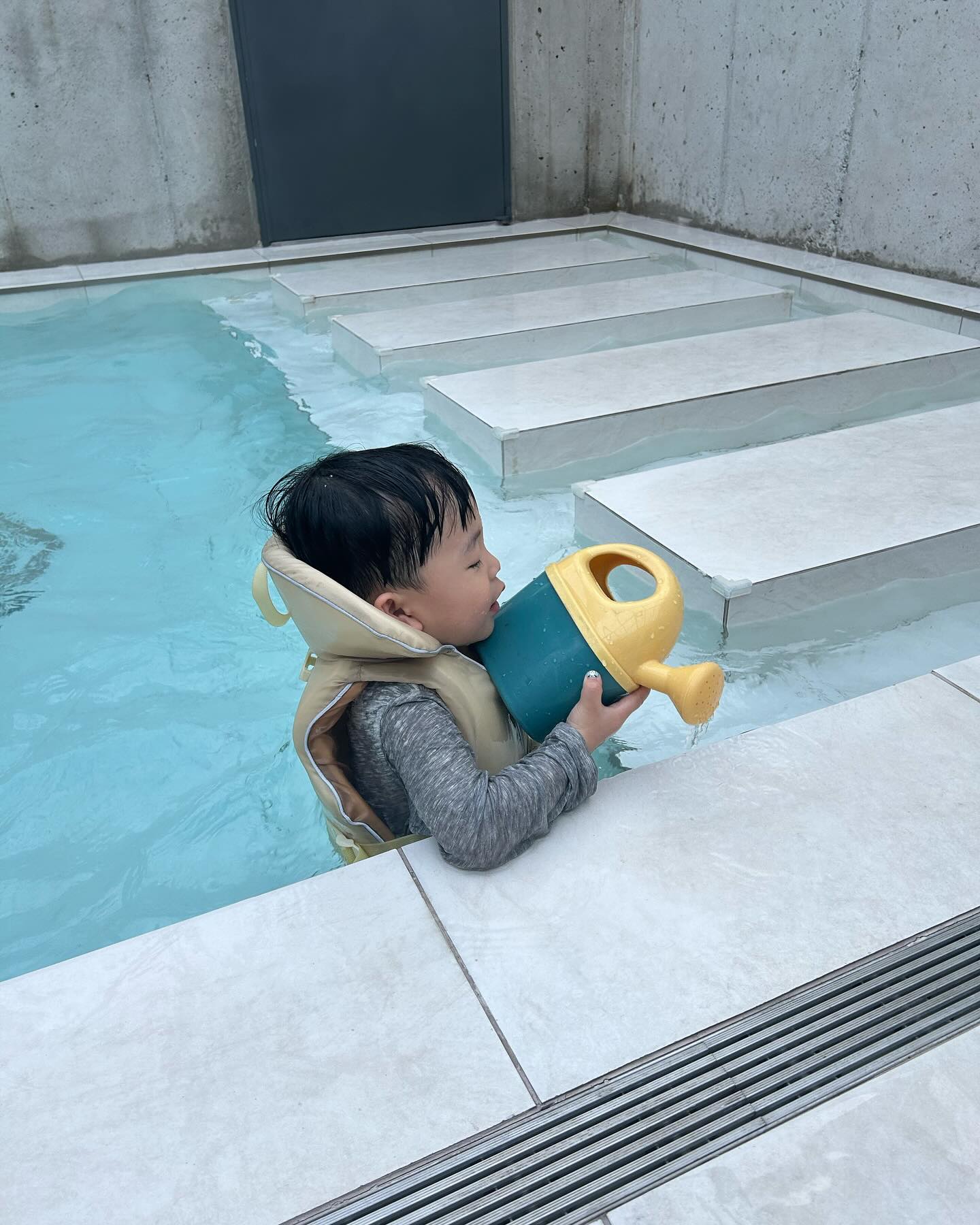 ⠀
⠀
아직 방학 아닌데
은우는 요즘 방학처럼 주말마다
여기저기 잘 다니는중 ✨
⠀
실내 수영장 + 바베큐 + 미끄럼틀
그리고 내가 더 신나했던 오락기까지,
은우 마음에 쏙 들었던 그라스 풀빌라 🧡
⠀
또 가자는데, , 아빠 엄마가 열심히 일 해보께 🫥
⠀
행복했던 지난 주말도 끄읏 〰️ ♥️