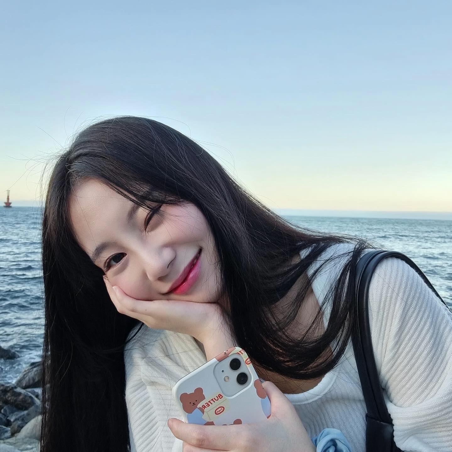 🩵
나 앞머리를 길러보까...? (๑•́‧̫•̀๑)