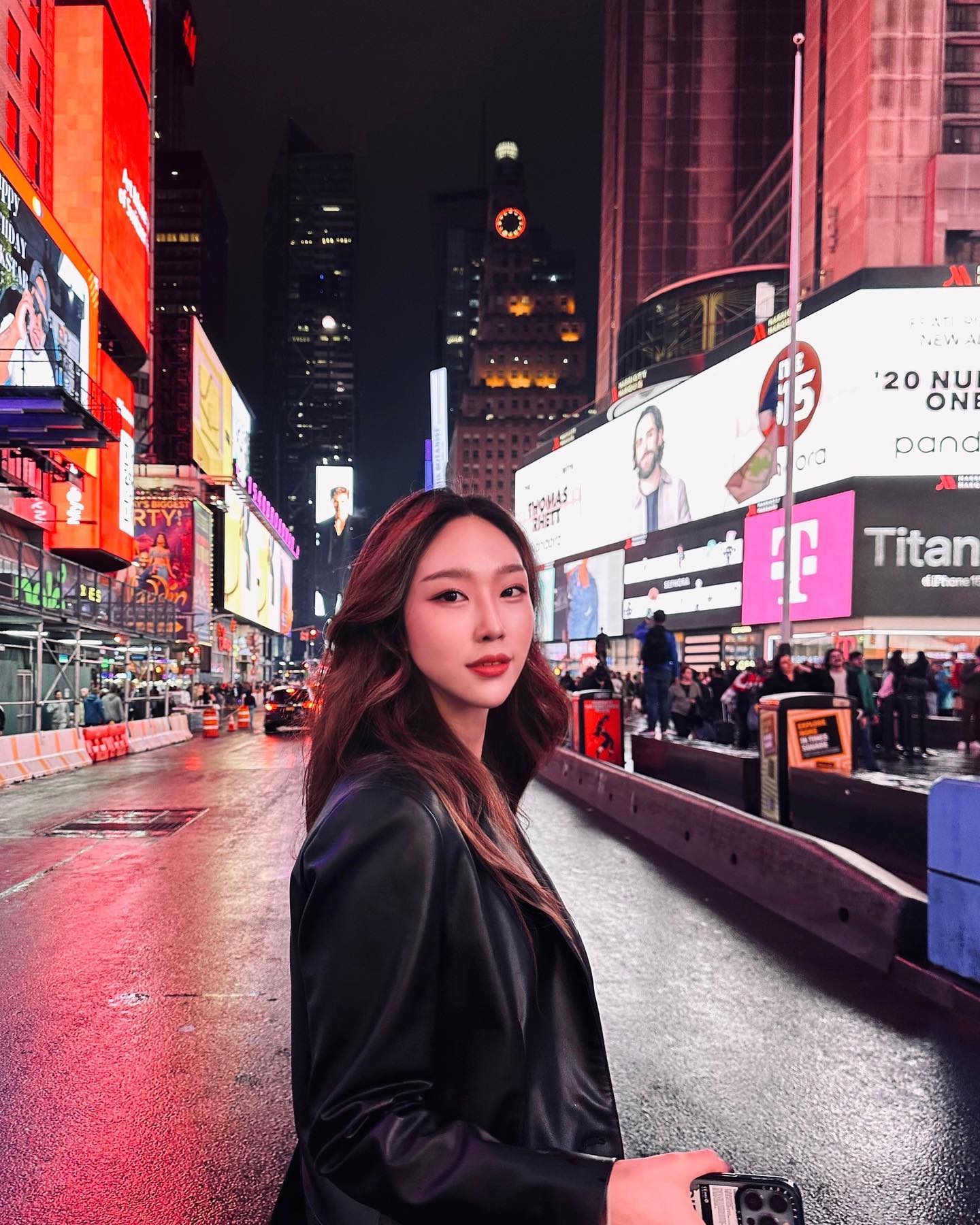 new york city 🏙️✨ #timessquare 

my instafeed looks so nice
thanks to the best photographer lxdz.x ✨