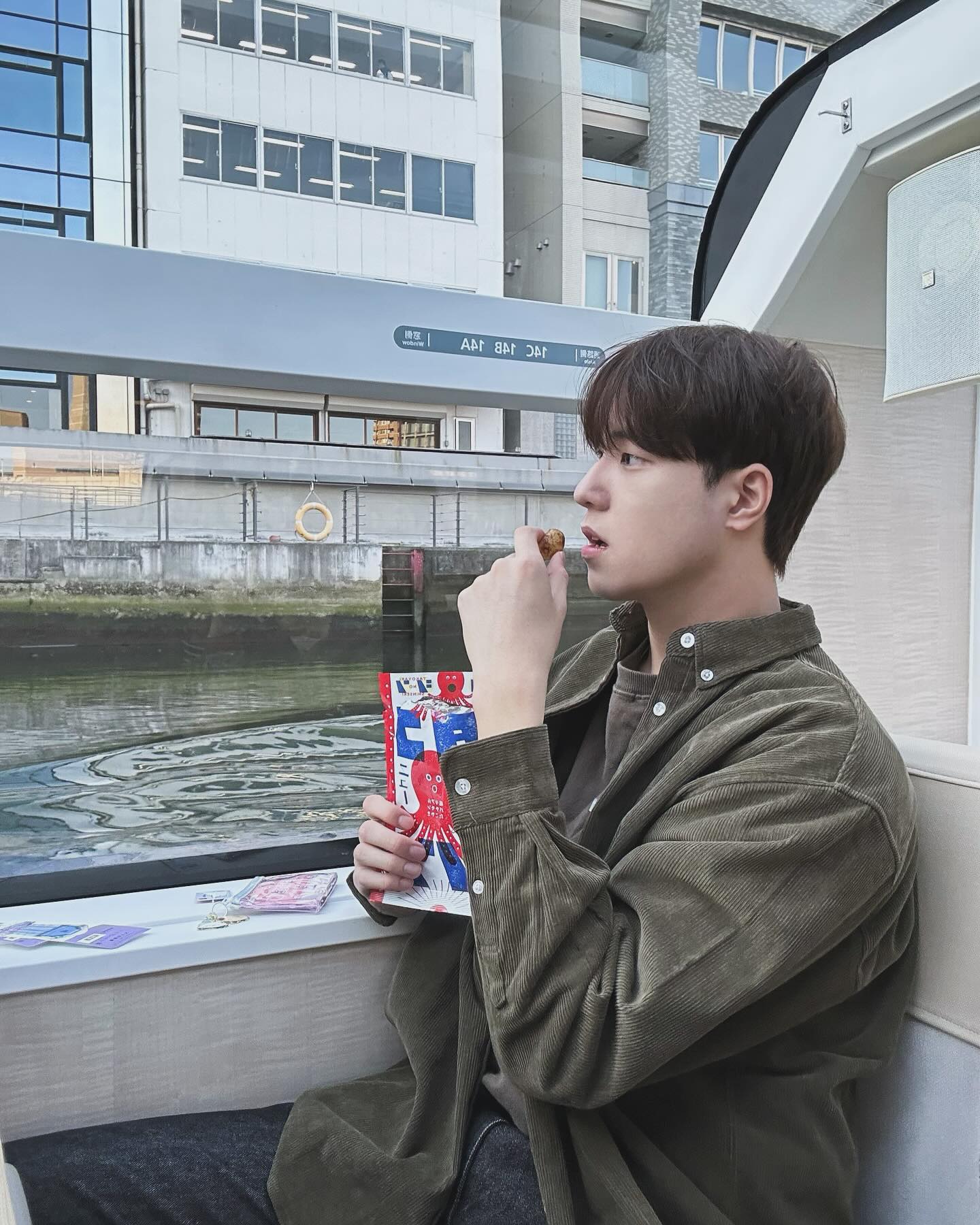일본 여행 가고싶은 날씨🌁
일본 여행 2일차.

우메다 스카이 빌딩>오사카성(고자부네 놀잇배)>아쿠아라이너>헵 파이브 > 키디랜드