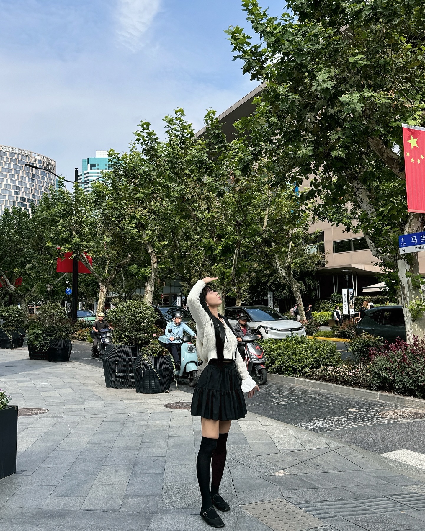 혼자서는 절대 못갈 상해여행✈️🇨🇳️
ㅉㅏㄹㅂㅈㅣㅁㅏㄴ ㅇㅏㄹㅊㅏㅆㄷㅏ🧚‍♀️
함께해준 코요니 사랑해요❤️

#상해 #해외여행 #비행기 #중국 #비자헬게이트 
#씨에씨에 #테린이 #테니스여행🎾 
#테니스룩 #여행 #일상 #취미 #운동그램