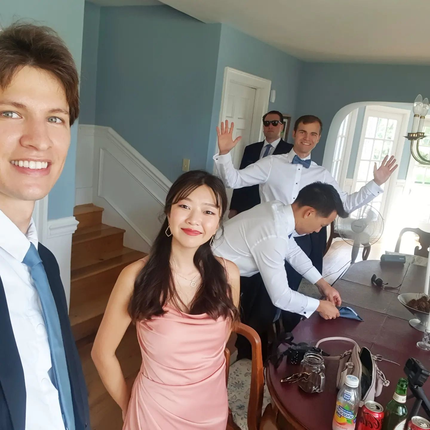 1. 로스 둘째형 결혼식 파티 준비! 2. 보디가드 같은 Robby ㅎㅎ 

#weddingceremony #weddingvenue #ceremony #weddingday #weddingparty #party #philadelphia