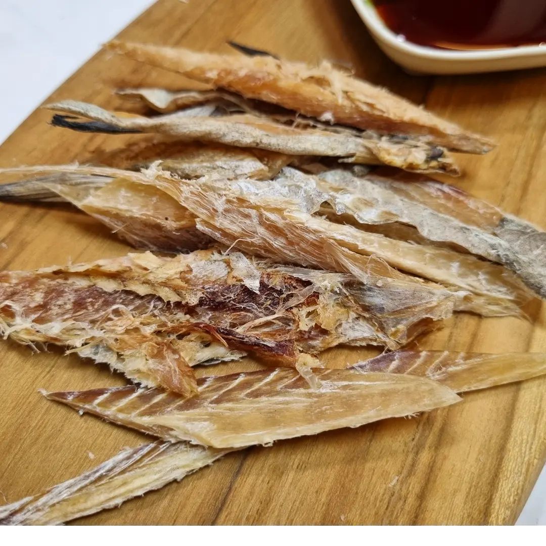 ⭐️건어물 쇼핑몰 & 도매⭐️

건어물 도매 전문점의 맛있는
황태포입니다! 쇼핑몰도 운영중이에요 😄

건어물은 대부분 공장에서 말리는데요.
공장에서 말리면 수분이 급작스럽게
빠져 맛도 없고 퍽퍽한 건어물이 되어요ㅠ

하지만 진주유통
jinju_market 은
100% 자연건조 건어물만을
취급하기 때문에 쫄깃쫄깃
맛있답니다 😆

황태의 경우 염지까지 되어있어
그냥 먹어도 짭잘하니 맥주가 쭉쭉
넘어가는 대표메뉴예요!

쇼핑몰은 진주유통 인스타 소개에
있는 링크를 클릭하시면 되고.

매장을 운영하시는 사장님들은
무료 샘플도 보내드리니 참고부탁드려요~

☎️ 건어물 도매 문의 : 010-3830-3088

#건어물도매 #황태도매 #황태포 #황태포도매 #북어포 #북어포도매 #건어물전문점 #건어물쇼핑몰 #건어물쇼핑몰추천