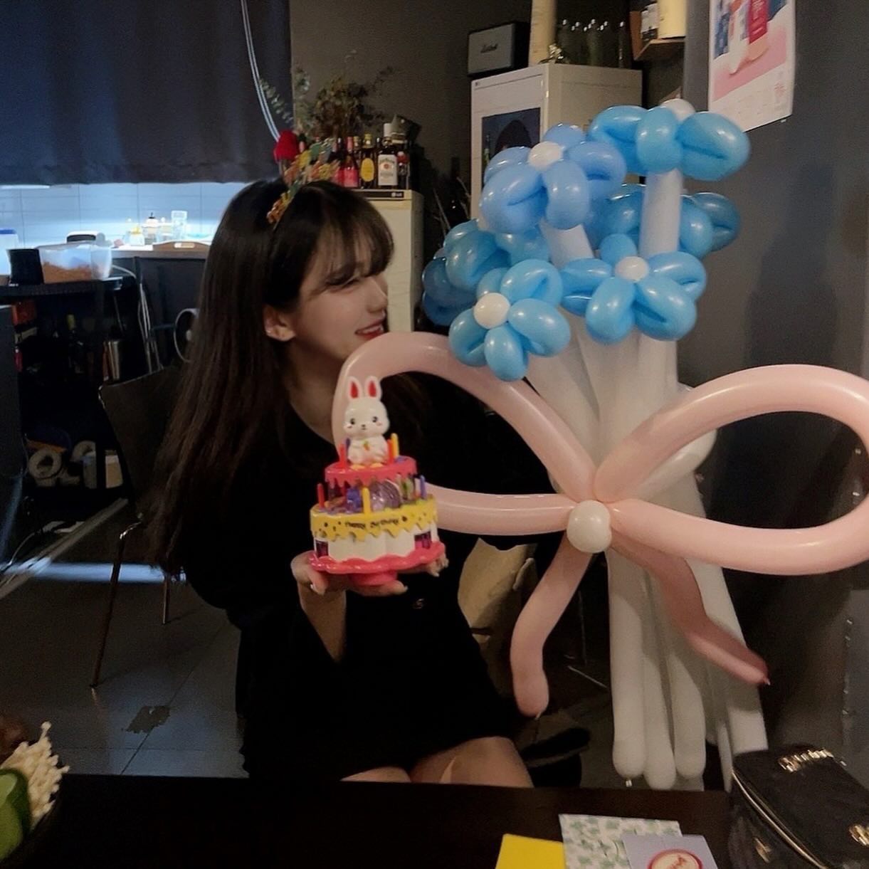 20대 최고 어른 생일츄카 감샤 ⁽͑ʺˊ˙̫ˋʺ⁾̉
올 해도 다 행복하자아ᝰꪑ