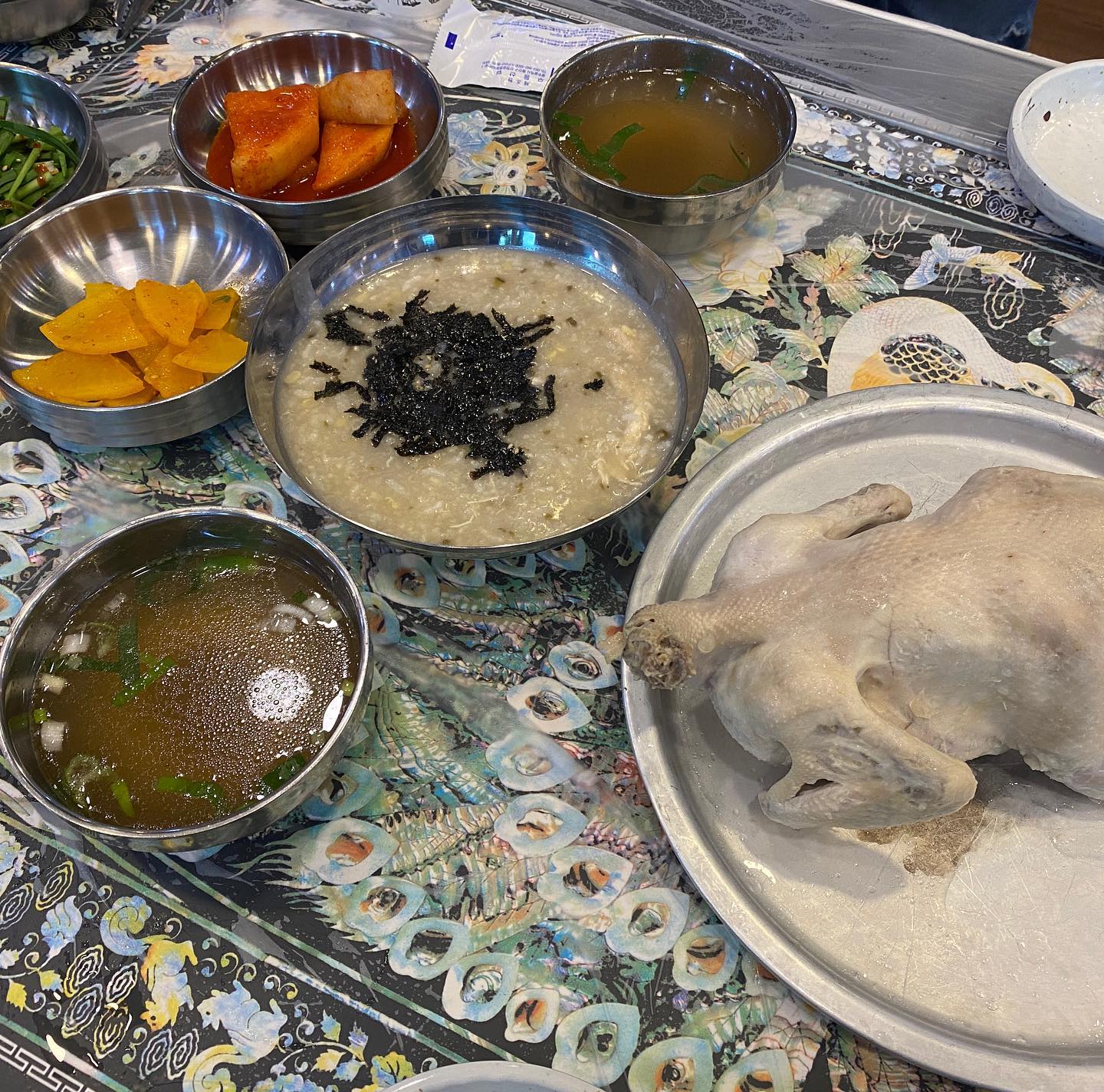 통닭백숙 넘 마시써 💛