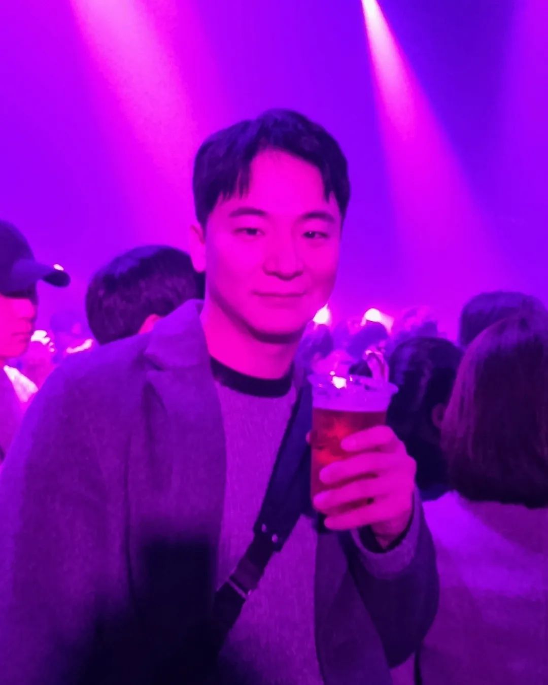 #첫줄
.
.
맥주마시며 보는 공연이 있다??
푸에르자부르타에 다녀왔습니다😄
음악, 퍼포먼스 그리고 흥까지 가득했던
#fuerzabruta
서울숲에서 쌓은 해피모먼트 + 1✈️
.
.
#푸에르자부르타 #공연 #selfie#selca#daily#physique#travel#ootd#오오티디#운동스타그램#dailylife#여행스타그램#흔남#훈남#korean#kpop#korea#dentist#doctor#치과의사#의사스타그램#오운완#골린이#헬린이