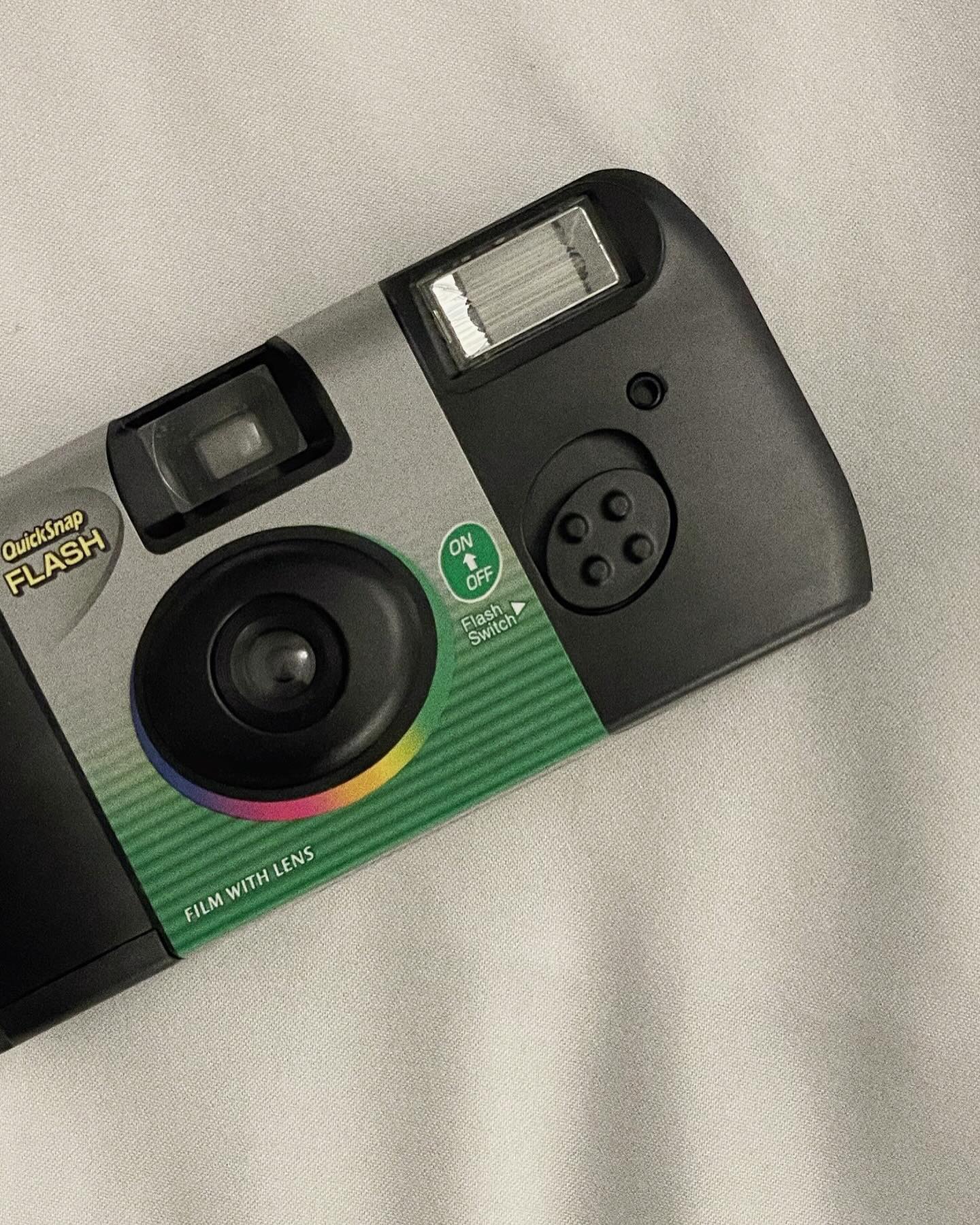 📷