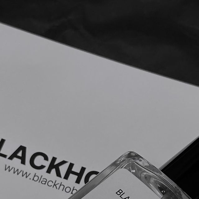 단발 피두히 on Instagram: "#광고 🖤BLACK HOBBY🖤 어두운(Black) + 취미 (Hobby)라는 뜻으로 내면 속 숨겨진 당신만의 취향을 찾아드리는 향수 쇼핑몰 블랙하비 새로운 향이 출시되어 제공받아 사용