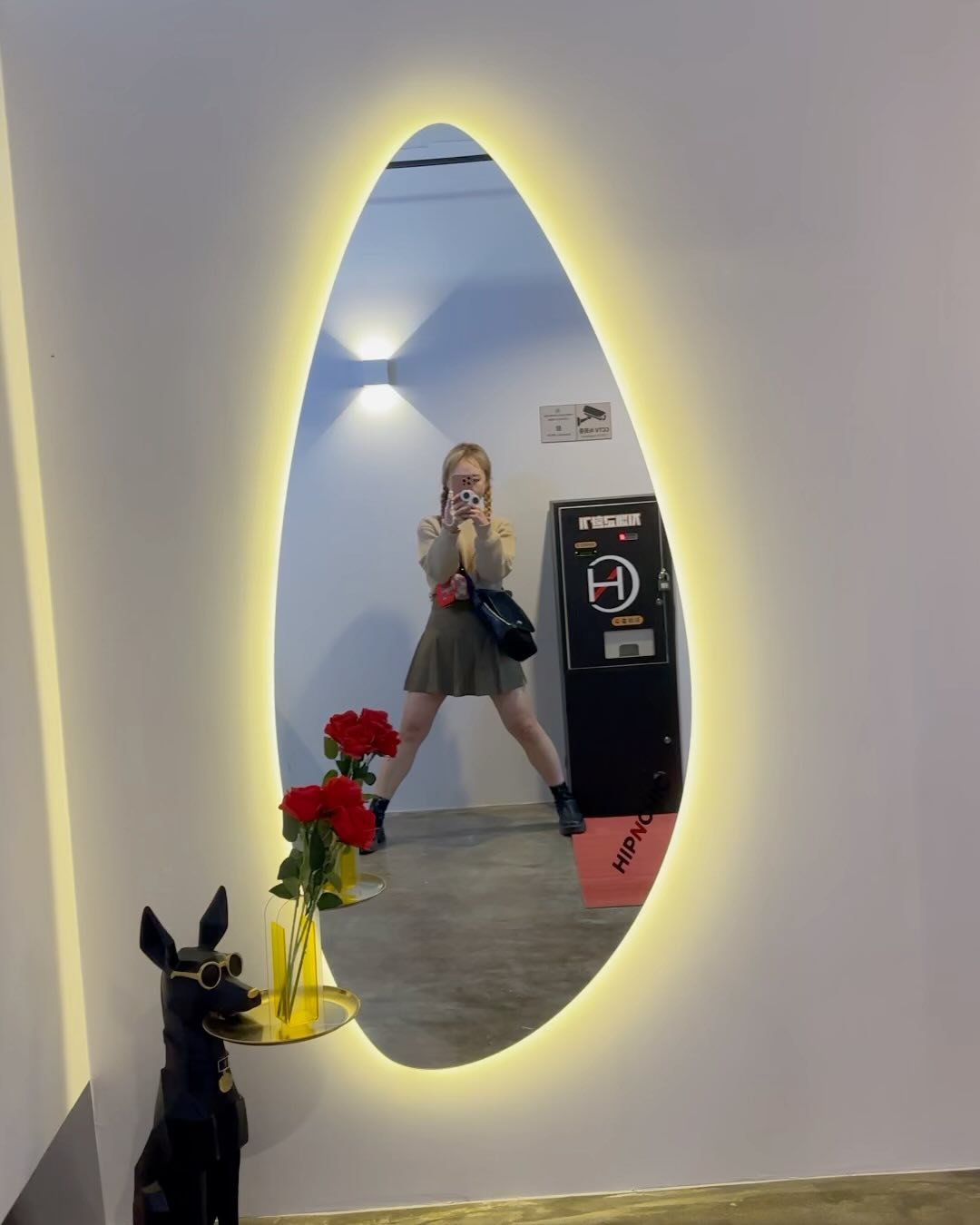 포토존으로 뿌셔버렸넹.. 비율깡패로 만드러쥬는 요기는👉 #힙앤시크
hipnchic_official