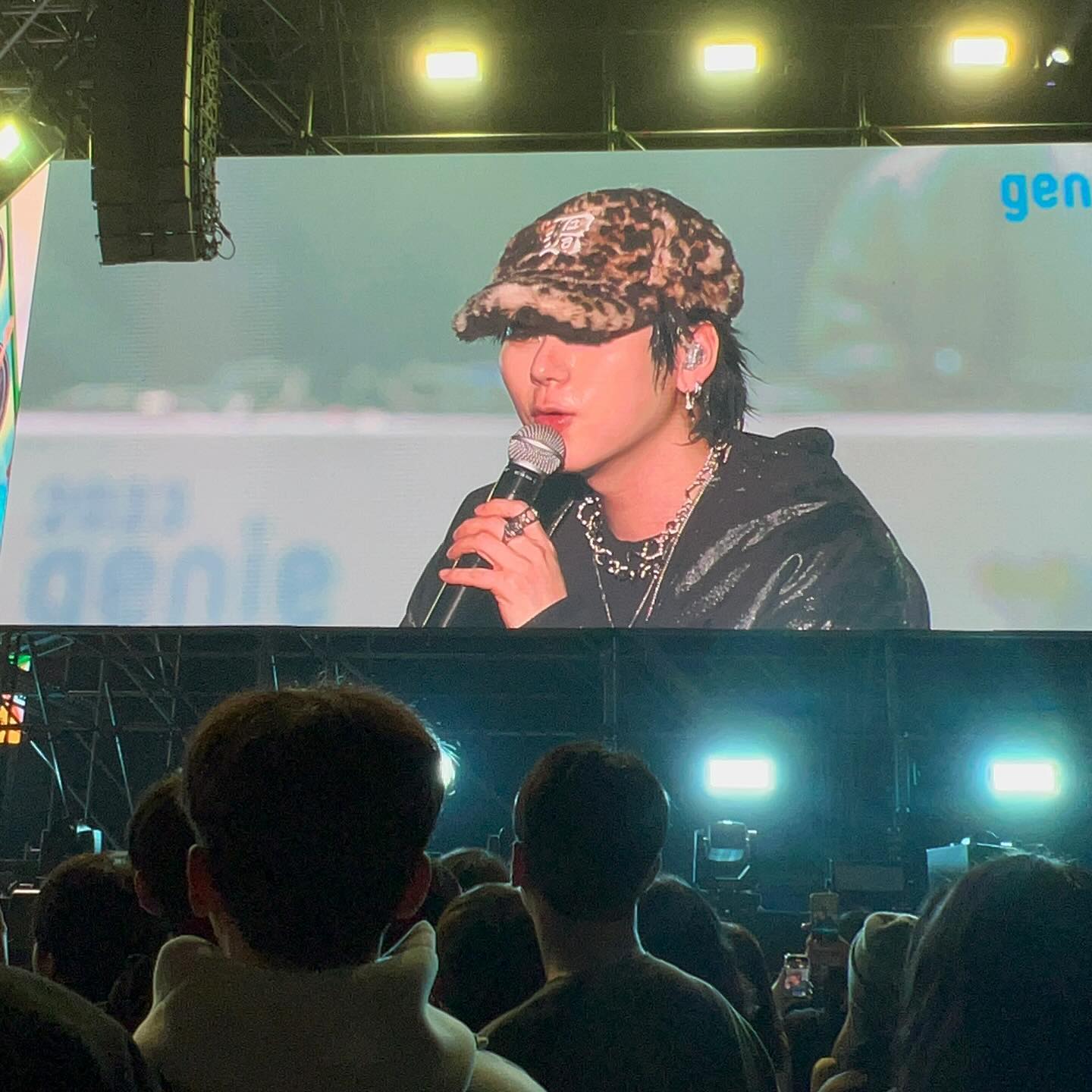 포토존과 체험존 먹거리들도 다양하게 있어
즐기다가 힘들땐 자유로이 이동하면서
즐길 수 있다는 점이 최고!
7시간 공연에 스탠딩이라 걱정했는데
나 생각보다 체력 괜찮은데?
공연도 재미있고 너무 신나게 즐기고 왔어요
공연장이 쾌적하니 불편함이 없었던
내년에도 즐기러 가야지 👊🏻👊🏻👊🏻

#2023지니뮤직페스티벌 #2023지뮤페 #지뮤페 
#지니뮤직페스티벌 #지코 #창모 #쿠기 #기리보이 #콘서트