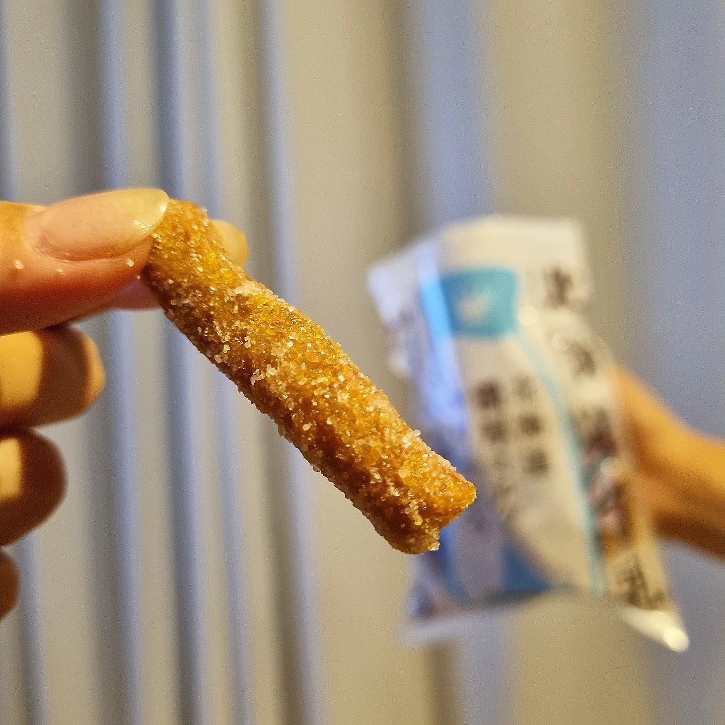 #협찬 

🎣오늘의 미끼🎣
#일본맛동산 
ichunha 

🍭 이케다 홋카이도 우유 카린토(4,000원)

🍪한국에 맛동산이 있다면 일본에는 훗카이도 우유 카린토가 있광!!! 

🍭훗카이도산 우유로 만들어서 특유의 진한고소한맛이 일품이고 쌀기름으로 세번씩 튀겨서  겉은물론 속까지 바삭!! 과자는 역시겉바속바!!😛

🍪과자지만 청정지역의 훗카이도산 비트당과 벌꿀으로 건강한 달달함 마음껏 느껴부자🍫

🍭그날그날의 기온,습도,온도를 고려해 미세하고 섬세한 장인의 손길과 기술로 만들어진 우유카린토… 🥛어쩐지 풍미깊은 우유맛이 찐하게 느껴지더라닝🫠

🍪한번 먹어보면 남녀노소 누구나 좋아할만한 일본맛동산! 드셔보세용

#아이천하몰 #일본맛동산 #일본전통과자 #카린토 #이케다 #홋카이도 #홋카이도과자 #수입과자 #일본과자추천 #일본과자 #일본수입과자 #일본식품 #일본과자파는곳