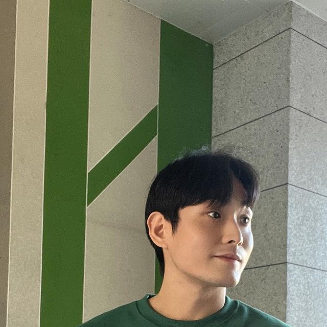 백광렬 on Instagram: "#광고 이 옷 대박입니다!!! 진짜진짜 부드러워요👍👍 제가 피부가 예민해서 조금이라도 까슬거리면 못 입는데 이건 딱 입자마자 와 부드럽다. 이 생각이 바로 들었습니