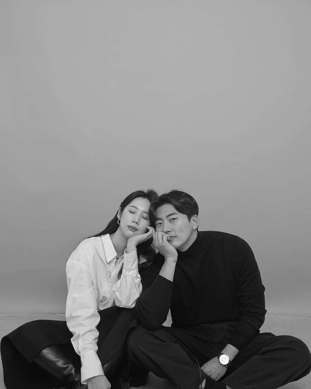-
내 베프랑 15년째🤍 
드디어 나도 유부입성 ~🕊💍
