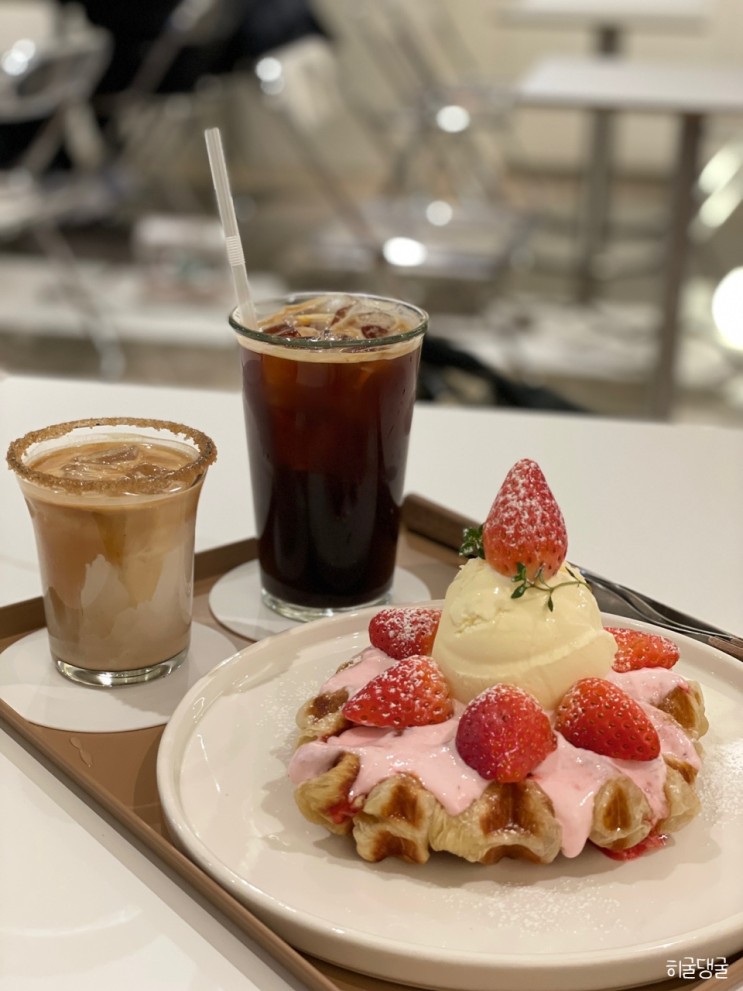 [안양카페] 디저트가 너무 맛있는 크로플맛집 ! 분위기맛집! 리띵커피 :)