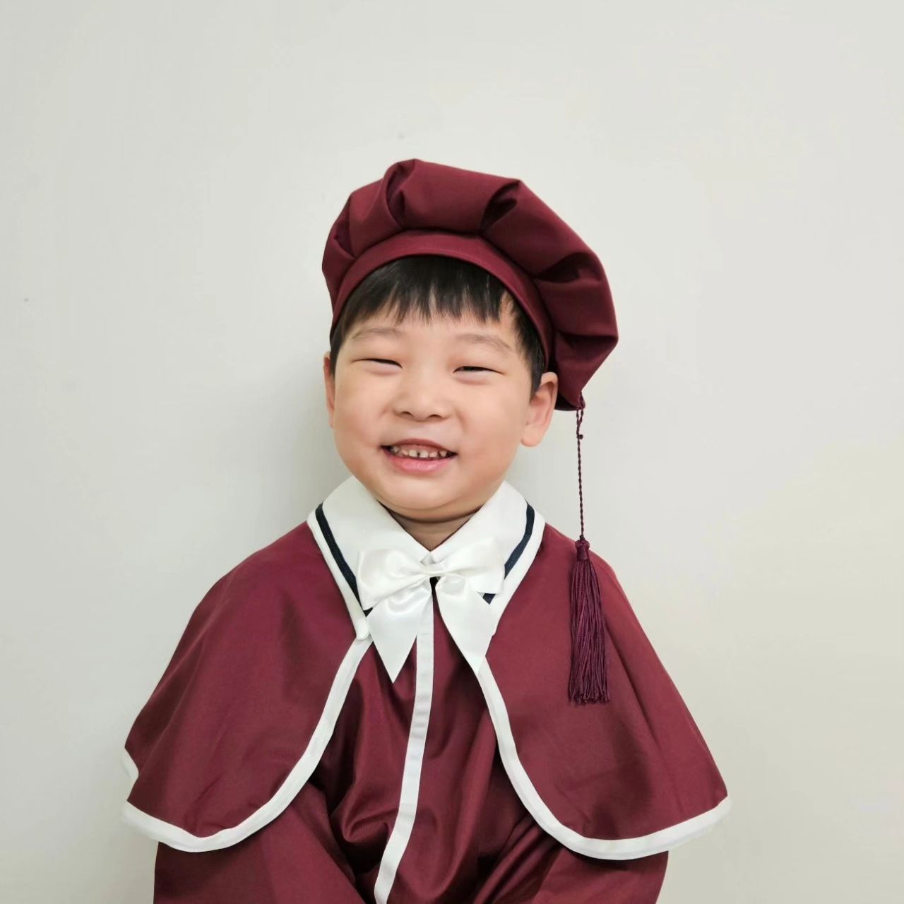 남_윤성

윤성아 첫 졸업을 축하해