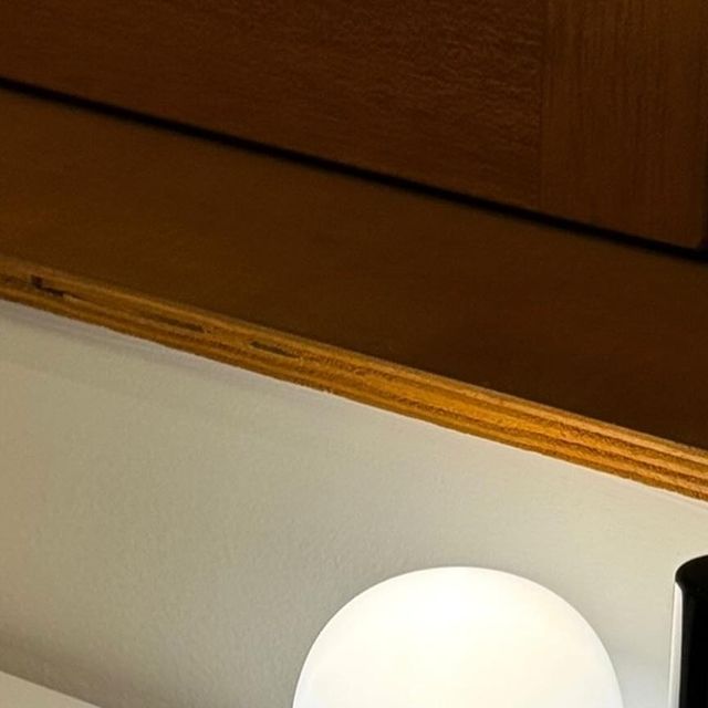 파랑해💙 on Instagram: "#광고 스멜스굿 @blackhobby_official 향긋한꽃향기 머스크향 부드러운 종이향까지🙌🏻 향덕후의 찐추천템🩵💙 블랙하비향수중 요즘 매일 뿌리는 데일리 향수🥳 머리