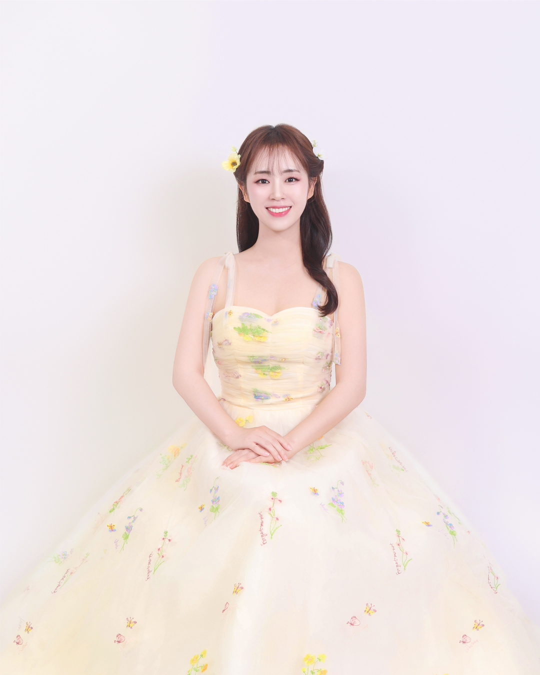 #쇼호스트김화영 X #필로스튜디오 

정말 깔깔 웃으면서
시간 가는줄 모르고 했던 촬영 💛

머리도 예쁘게 만져주시고,
수시로 헤어 상태 체크해주셔서
좋은 사진이 나오지 않았나 싶어요😉

어떤 사진이 가장 괜찮은가요?

📷
momzzang.damoa 
_philo_studio_profile

-