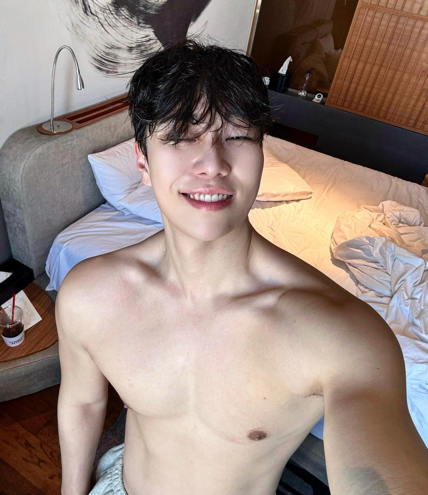 📸