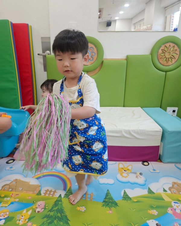 헝아늗 정규반 동생은 시간제 
여기는 시간제를다녀도 어린이집 행사를 
같이해서 너무 좋다구요😍