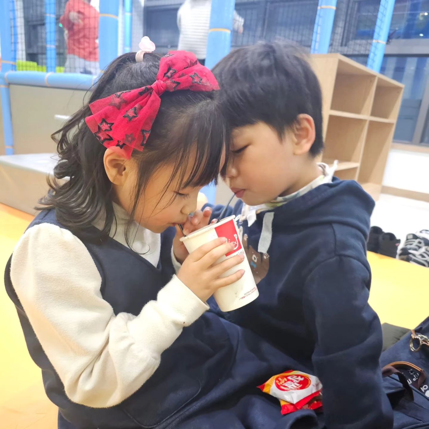 #톰과제리
#쌍둥이

요즘 싸우는게 일상이네
서로에게 좀 친절할 수는 없겠니??