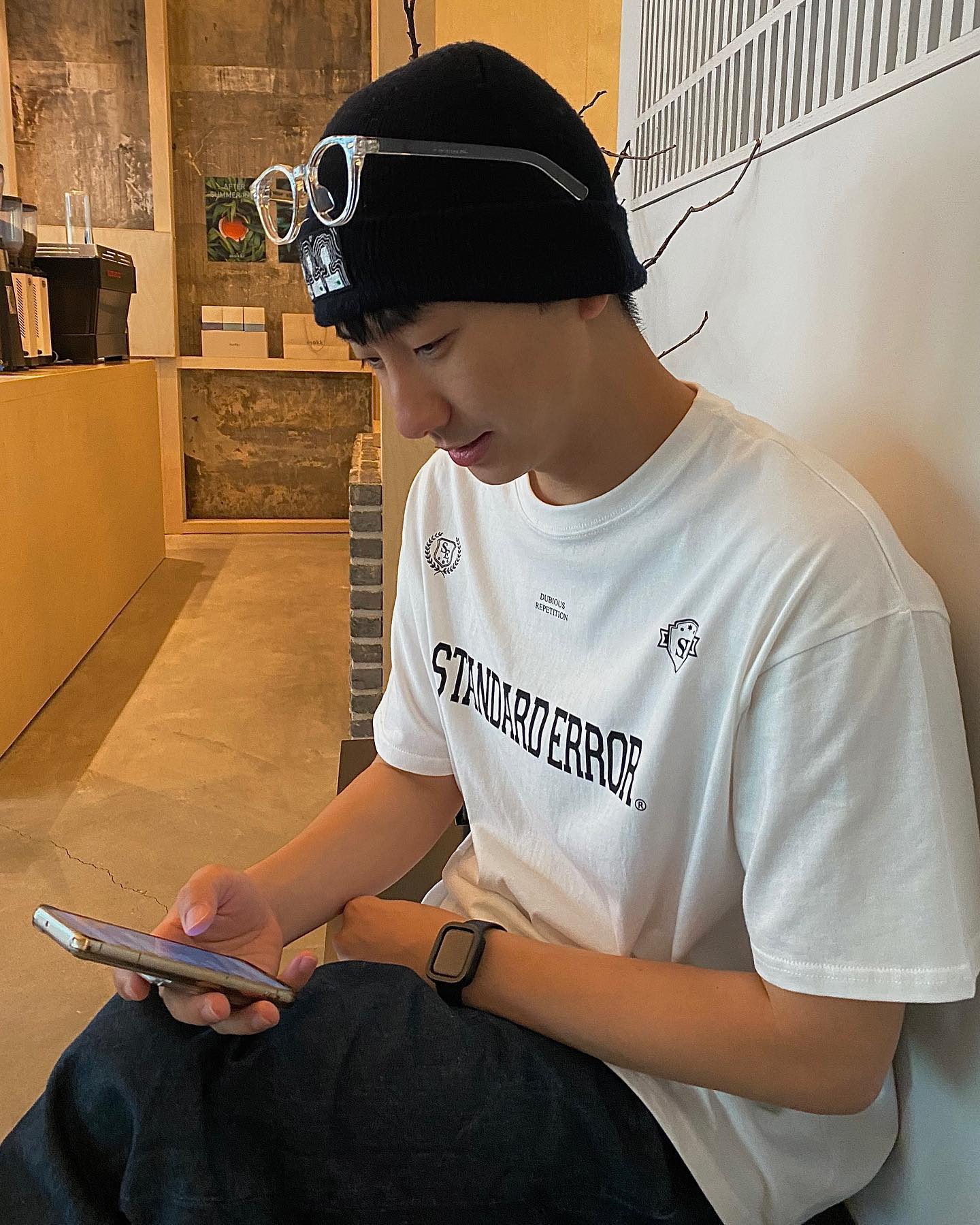 머리에 땀띠나는중💦

#주말 #나들이 #모키 #문래카페 #스탠다드에러 #mokki #dailylook #standarderror #weekend #ootd