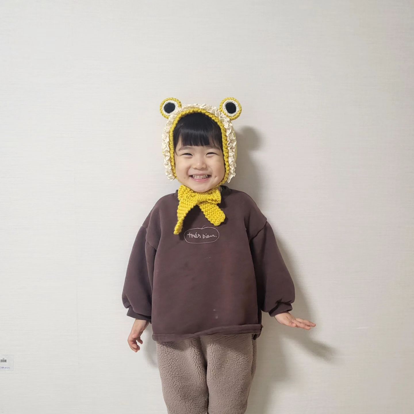 ♥ han ha rang ♥ + 1153
귀여운 우리집 🐸💛
.
.
.
#쥐띠맘 #쥐띠아기🐭 #쥐띠맘소통 #20년생 #20년생아기 #쥐띠아기 #애개육아 #애개육아맘 #강아지랑아기🐶👶 #하랑 #한하랑👼🏻 #하랑하랑해👼🏻 #보스턴테리어 #쥐띠딸 #딸랑구💕 #딸스타그램 #아기스타그램 #애기스타그램 #선팔하면맞팔 #육아스타그램 #육아일상 #육아소통 #육아일기 #육아소통맞팔