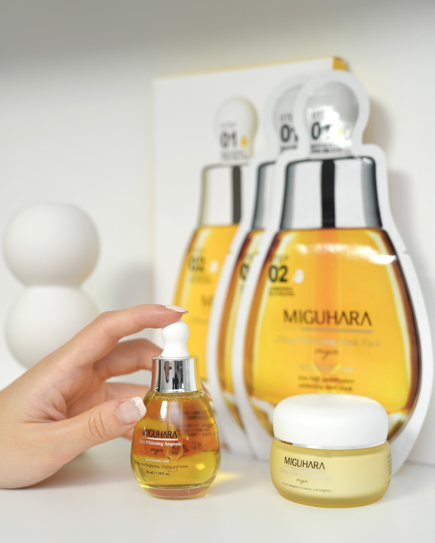 #ad miguhara_official 

여름철 햇빛 노출로 타버린 피부 긴급 처방을 위해
#미구하라 의 울트라 화이트닝 라인으로 관리 중인 요즘 . . 🤍🫧

색소 케어, 보습 케어, 영양 공급의 삼박자가 이루어지는 
울트라 화이트닝 앰플 오리진으로 피부 결을 열어주고 ,

화이트닝 마스크팩으로 미백과 화이트닝 밸런스, 
마지막으로 울트라 화이트닝 크림으로 마무리해주면 
피부 관리가 간편하게 끝이나요 ✨

추석을 맞이해 추석 선물세트 기획전, 할인전도 진행중이라고 
하니 미구하라 공식 홈페이지로 방문해아요

📎 https://m.miguhara.com

#미구하라앰플 #화장품추천 #화장품선물 #추석선물 #추석선물세트 #미구하라크림 #크림추천 #앰플추천