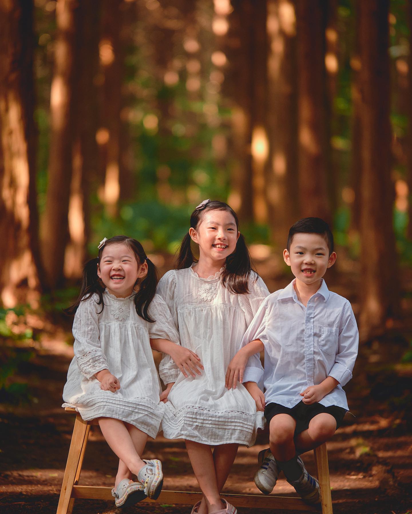 💚

제주에서 연휴, 진심 넘 좋다🥰

작가님이 아이들 표정을 잘잡아줘서
원본사진 다 너무 맘에 들어버렸지뭐야👍

momo__snap #모모스냅
#제주도  #아이와제주여행 #제주스냅촬영