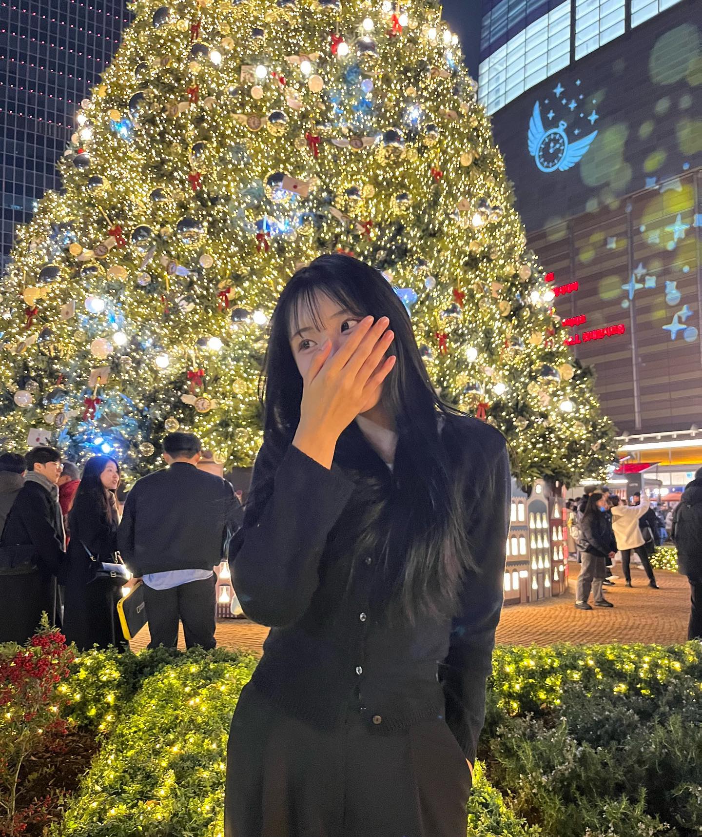 🎄✨

.
.
.
.
.
#트리 #크리스마스 #크리스마스트리 #롯데월드타워