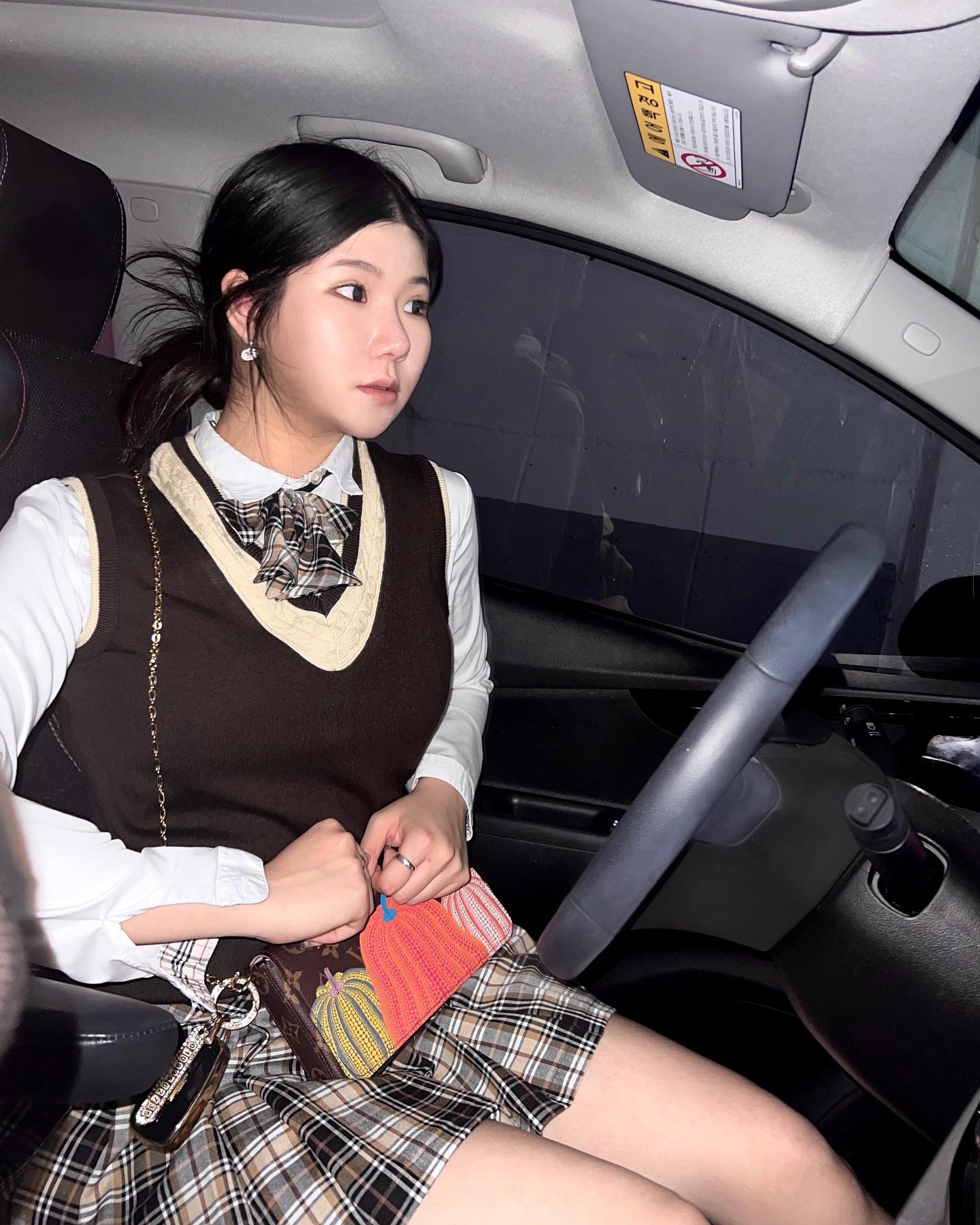 뭘 봐 무면허 운전 처음봐?