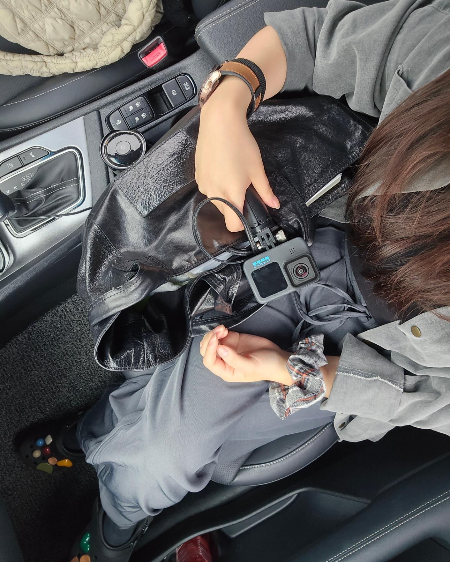 아, 비오는 날 이소라님의 노래란

나름 운치있고 좋았지 

가자가자하고 이제야 함께하는 지희언니와 땅콩이

덕분에 4월에 콧바람 좀 쐬었다