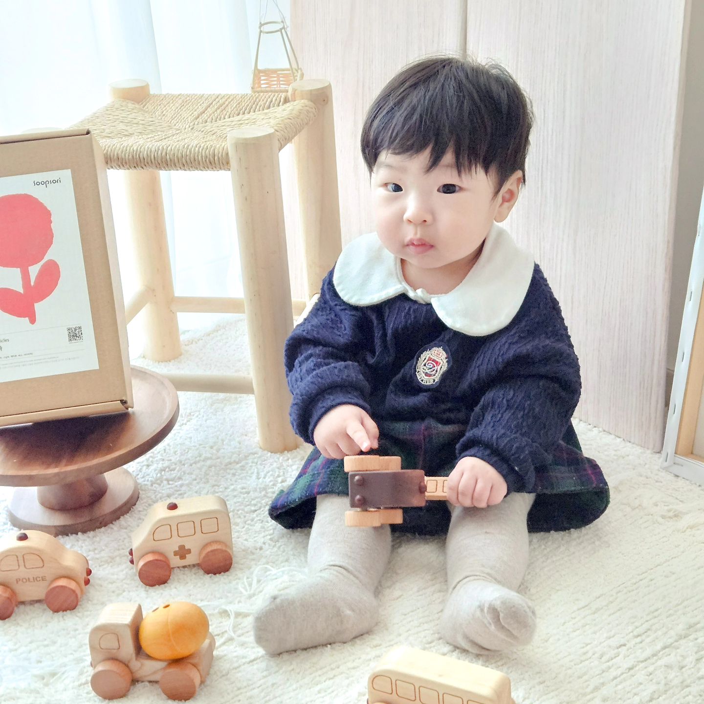 #제품제공 자동차 덕후 아들들 모여라🚗

역시 아들 장난감은 자동차가 실패가 없나요 :)
원목장난감이지만 천연 식물성 오일마감과
No 컬러페인트로 구강기 돌아기도 
입에 넣어도 안전한 숲소리 자동차

경광등과 사다리차의 사다리까지
섬세한 퀄리티와 부드럽게 굴러가는바퀴까지
요즘 쩰리가 애정하는 숲소리 자동차 장난감✨️

아기방 꾸미기 인테리어 소품으로도,
창의력과 상상력 뿜뿜 아기 장난감으로도,
구강기 아기가 안심하고 사용하는 원목장난감
돌아기 장난감 선물로
숲소리 자동차 교구 선물은 어떠신가요?

🏷soopsori.co.kr 

#숲소리 #숲소리장난감 #숲소리자동차 #돌아기선물 #원목장난감