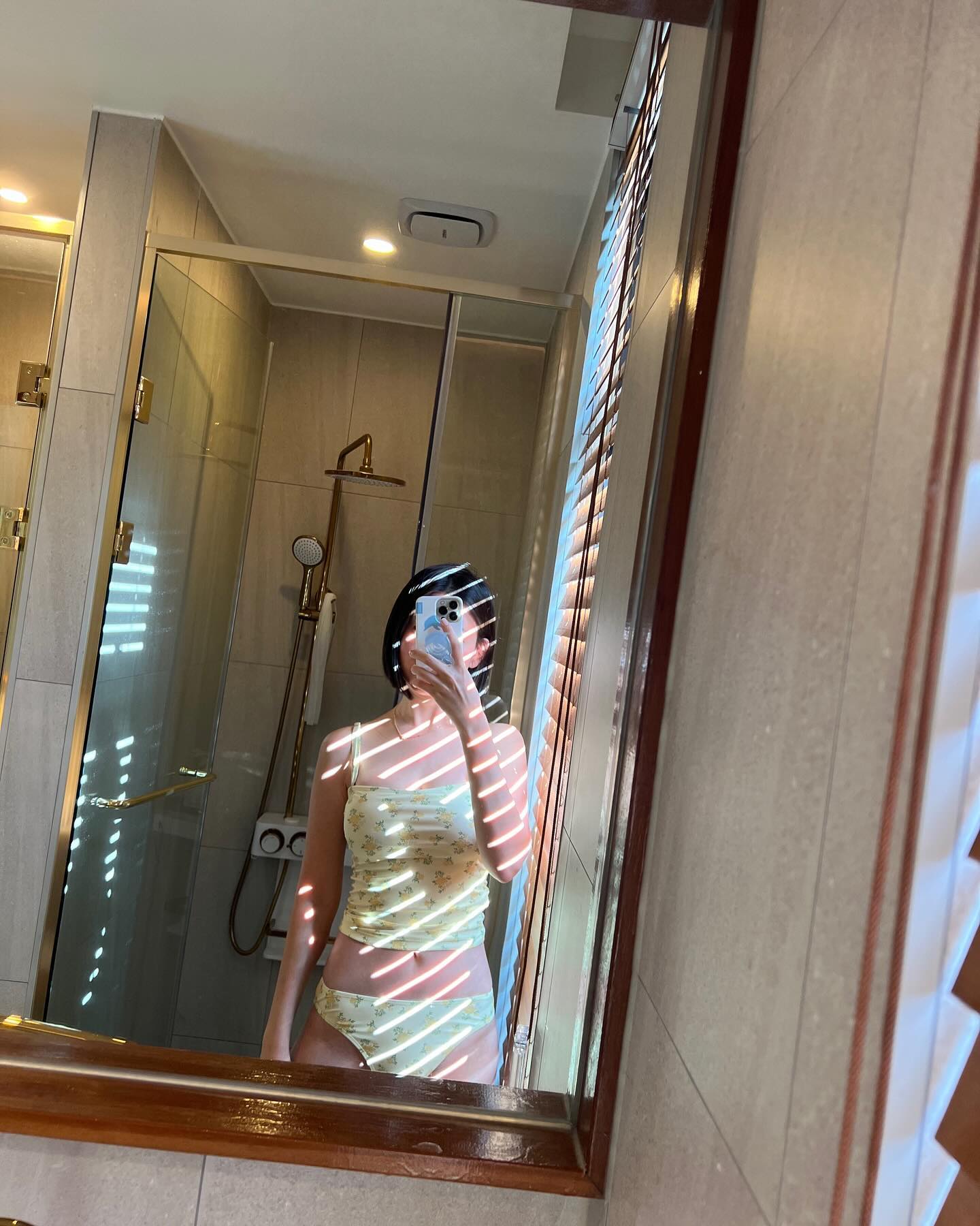 경주여행💛 

#경주 #여행 #travel #경주여행 #숙소 #경주숙소 #8월 #여름 #summer #주말 #토요일 #셀카 #셀피 #selca #selfie #셀스타그램 #ootd #수영복 #거울샷 #전신샷 #아이폰 #소통 #좋아요 #여행스타그램