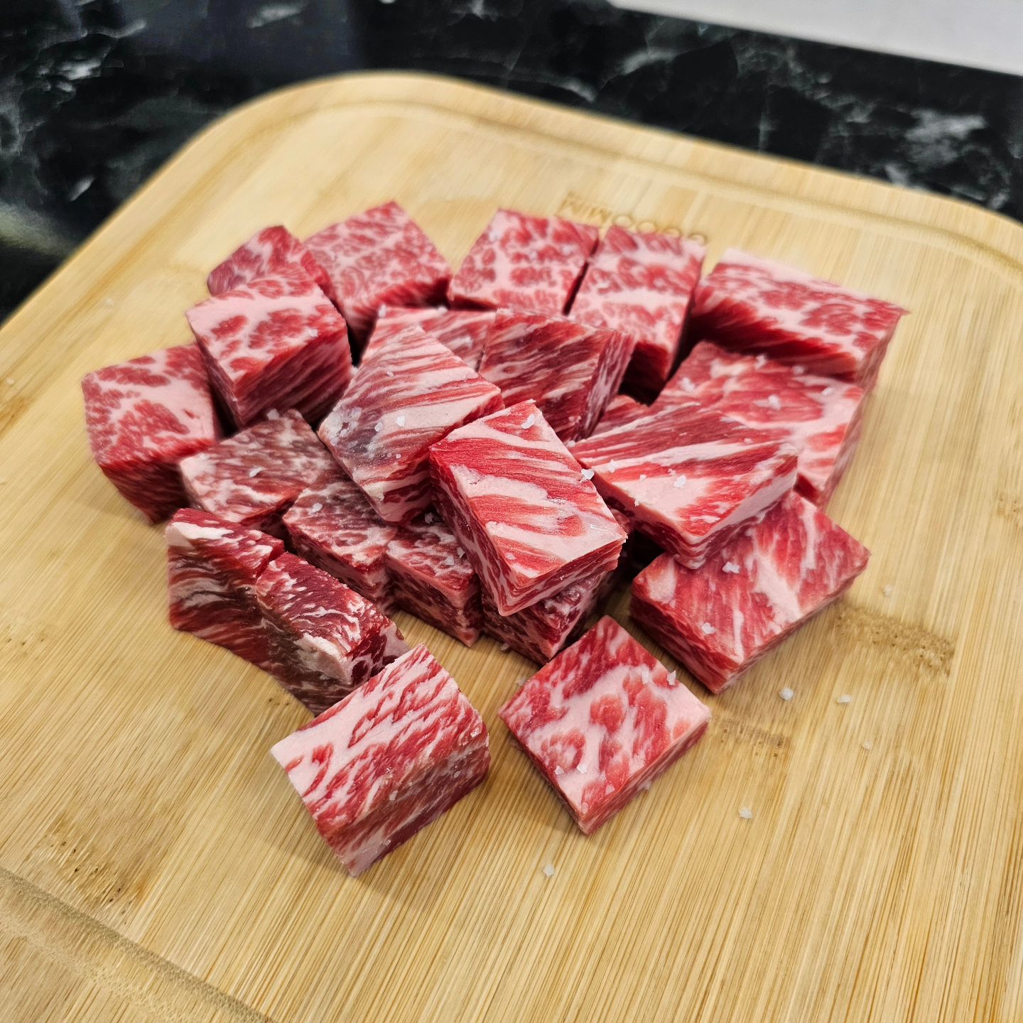 위례고기맛집을 찾았소!!!돼지찾소
깍둑꽃살 예술이네^^
#협찬 #돼지찾소위례본점 #위례고깃집 #위례고기맛집 #위례맛집 #위례중앙광장맛집 #위례광장맛집