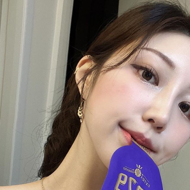 현지(현디)🇰🇷 on Instagram: "활성산소와 항산화 효과에 대해서 다들 아시나요~??? 우리 인체는 에너지 대사 결과로 활성 산소를 만들어 내요! 이로 인해 동맥경화, 심장마비, 뇌졸증, 관절염,