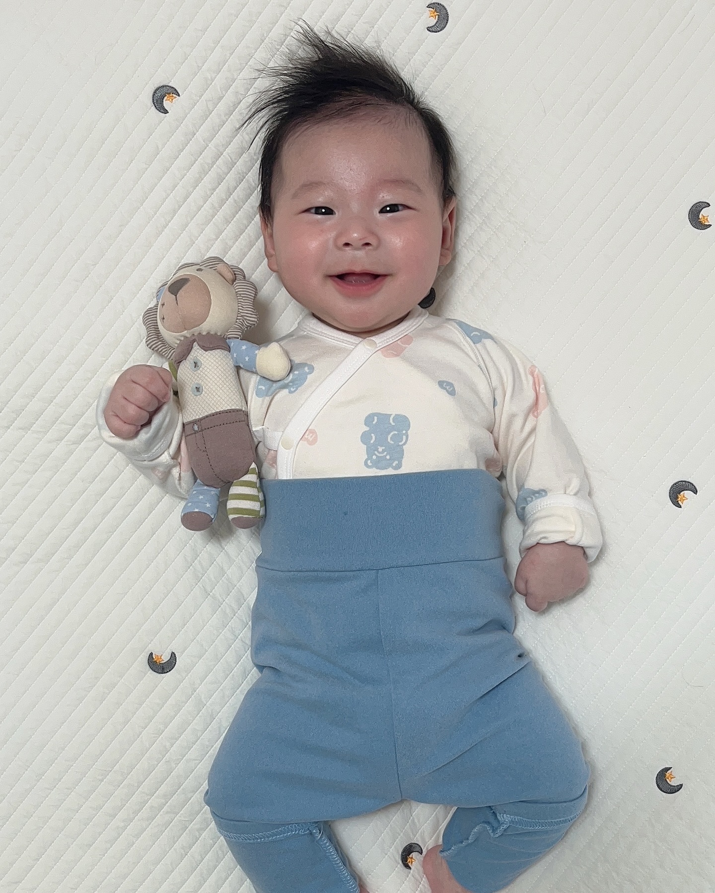 끊임없이 움직이는거 언제까지야?👶🏻 +129