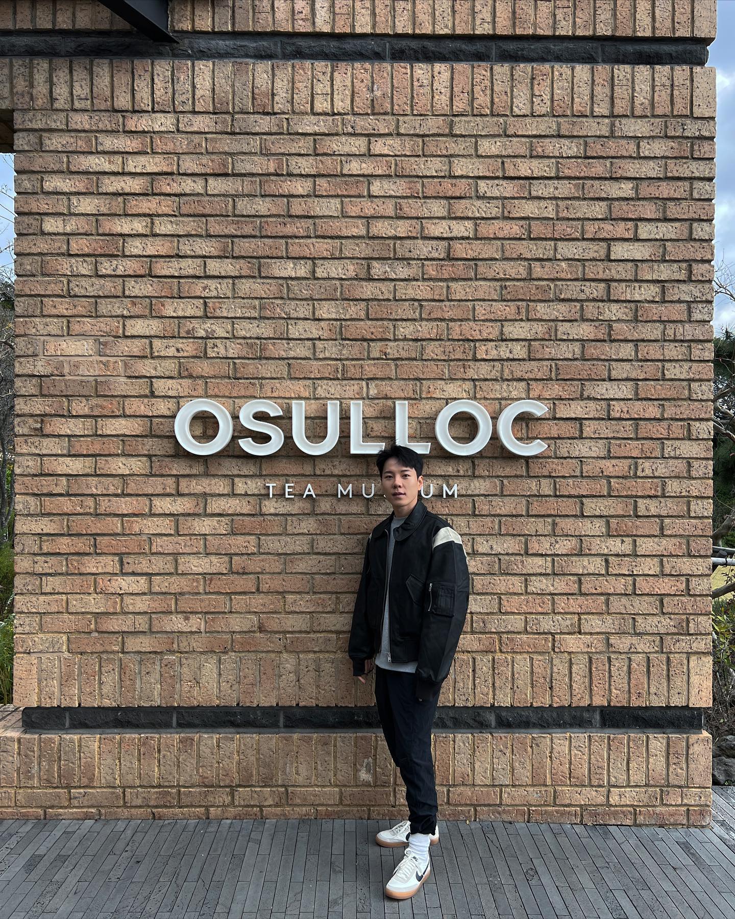 누나 결혼식겸, 기념일겸 머리식히러 떠난 JEJU🏔️ 
1순위가 일이아닌 내가되야겠다고
다짐한 여행이였습니다:) 🙏🙏