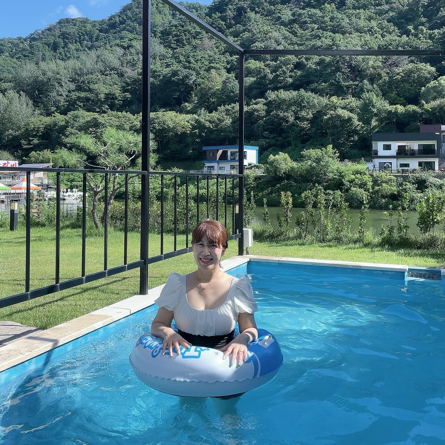 춘천 숙소 윤슬재 수영방에서!
프라이빗하고 너무 좋아!!
물 무서워하는 나한테도 최고였어~~ 또 올래!!

#춘천 #춘천가볼만한곳 #춘천여행 #춘천숙박추천 #춘천숙소추천 #춘천핫플 #윤슬재 #윤슬재펜션