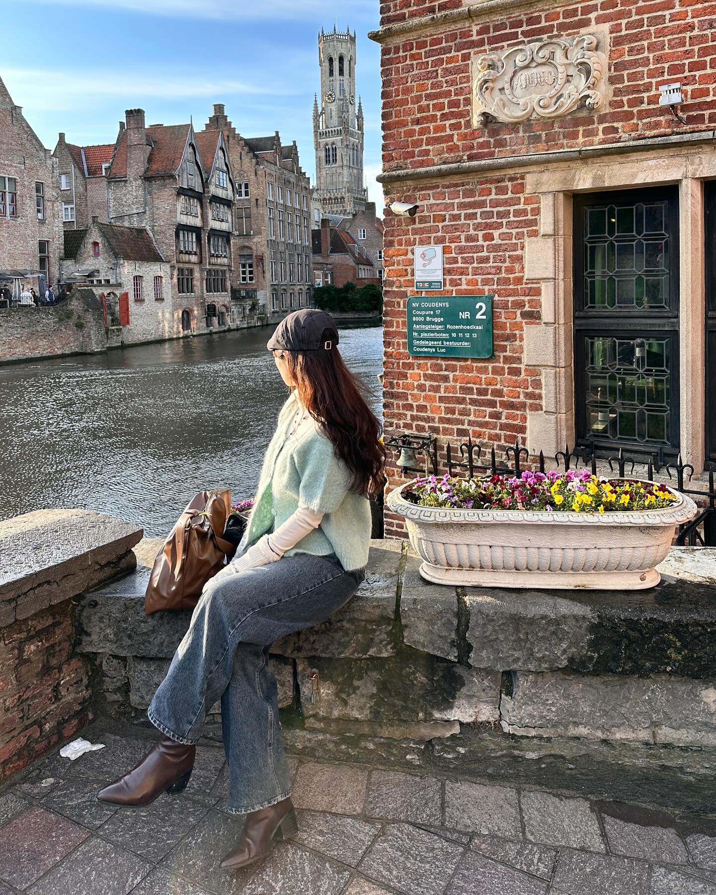 난 다시 슝 날아서 벨기에로 돌아왔어🍫🏰🌼
